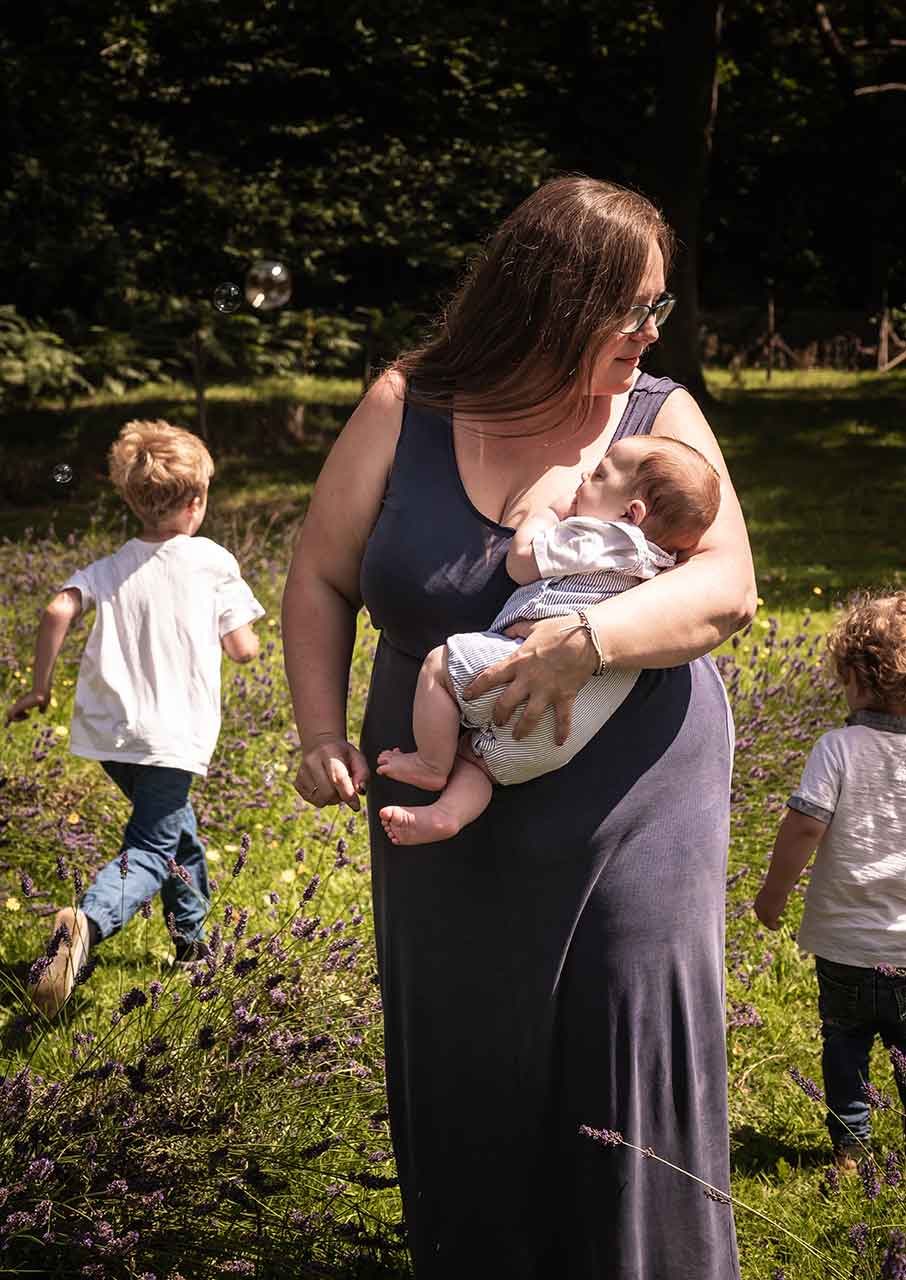 Capturing the Real Moments of Motherhood: Unfiltered, Unposed and Spontaneous 4 motherhood moments article